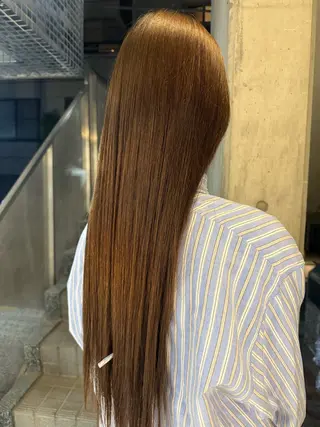 ロング ヤナギヤ カノのヘアスタイル