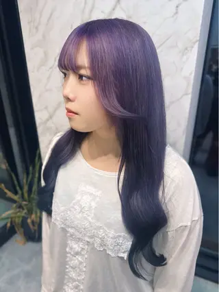 ロング 🦋ami/浦和 ブリーチカラー🦋のヘアスタイル