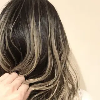 ミディアム カラー AMI Hair  supply所属・髪質改善カラー 韓国風レイヤーのヘアスタイル