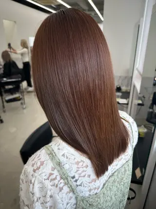 カラー 服部 しおんのヘアスタイル