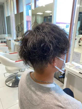 パーマ メンズ アース鈴鹿所属・星野 聖也のヘアスタイル
