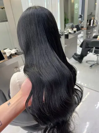 ロング カラー iki omotesando所属・KIRYU SARAのヘアスタイル