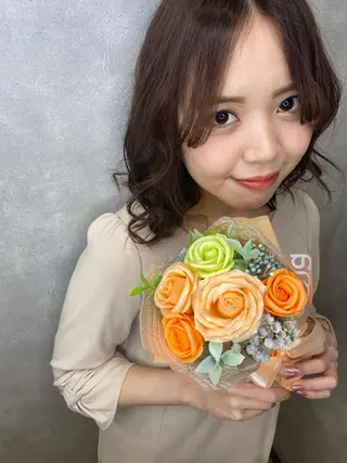 セミロング 美髪/髪質改善 レイヤー/透けカラーのヘアスタイル