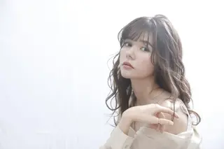 ロング カラー パーマ ヘアアレンジ 新宿駅近♡友達とOK 🦋W -ワット -のヘアスタイル