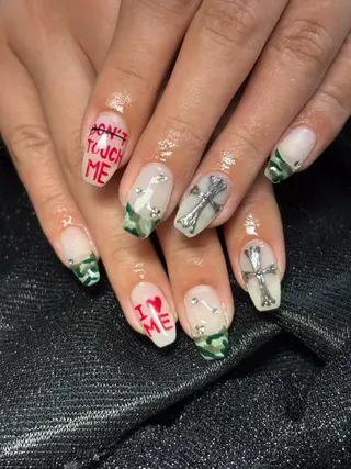 ネイル ✴︎ Delightのネイルデザイン