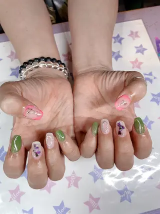 ネイル iiloo aromaworksのネイルデザイン