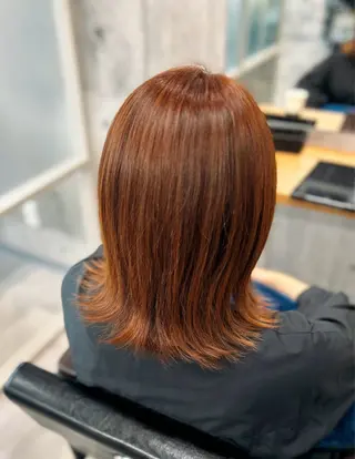 ミディアム 佐原なつみ ／newi赤羽のヘアスタイル