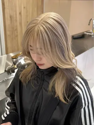 ロング カラー 栄/ミルクティー/ ベージュ/リホナ🧸のヘアスタイル