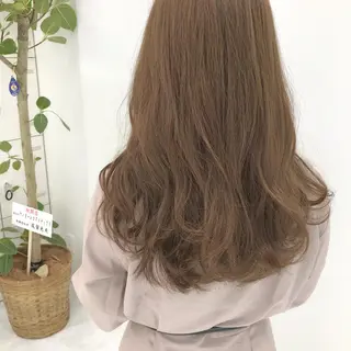 セミロング カラー レイヤーカット 透明感カラーのヘアスタイル