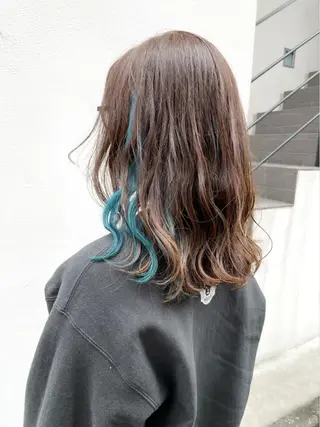 セミロング カラー ヘアアレンジ 〽️magico/ ウルフDaiki〽️のヘアスタイル