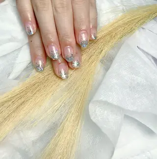 ネイル pink ladyサロン所属・べ にのネイルデザイン