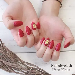 ネイル Petit Fleur所属・青柳 亜梨奈のマツエク・マツパデザイン