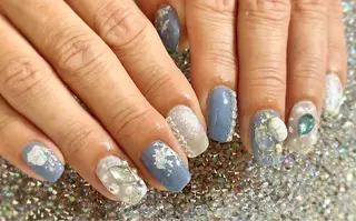 ミディアム BURGUNDY 🌹eriのネイルデザイン