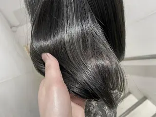 セミロング カラー ✨くびれスタイル✨️ 戸嶋穂乃香のヘアスタイル