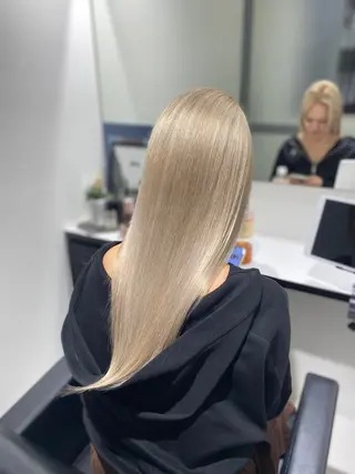 セミロング カラー 🌻Insta指名 NO.1🌻Shoのヘアスタイル