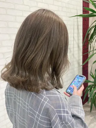 ミディアム カラー 飯塚 愛美のヘアスタイル