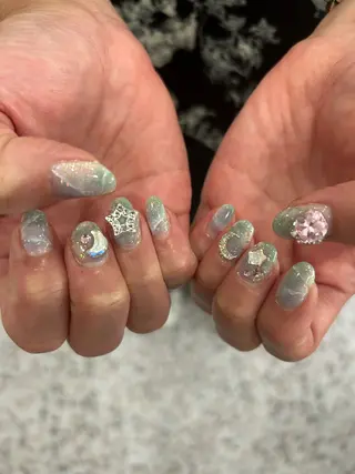 ネイル 小松 千冬snazzyのネイルデザイン