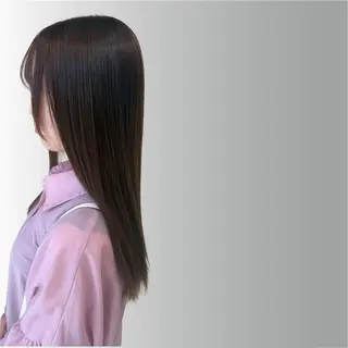 セミロング カラー Queen's  gate昭和所属・藤原 亮太のヘアスタイル