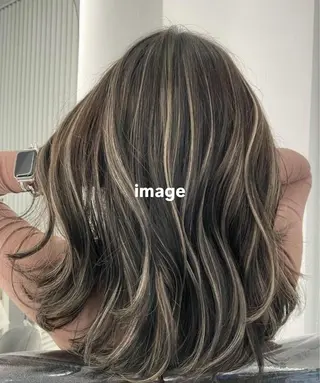 ロング 羽鳥 菜々子のヘアスタイル