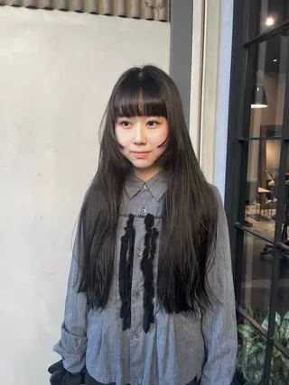 ロング anri/梅田/ 透明感カラーのヘアスタイル