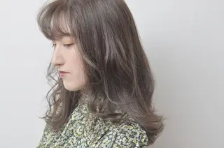 ミディアム Hues所属・上村 ダイスケのヘアスタイル