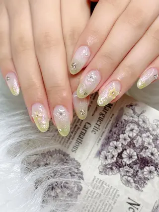 ネイル グロー ネイルのネイルデザイン