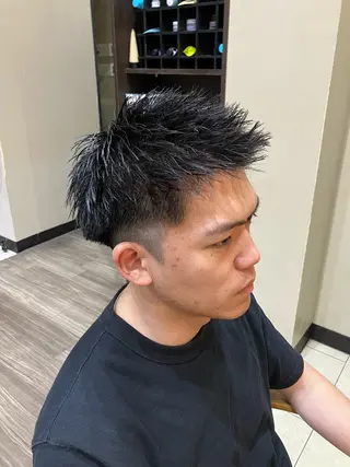 メンズ MEN'S salon HYPE 三宮 メンズカット/パーマ/ハイライト/眉毛ワックスMAP所属・吉田 健吏のヘアスタイル