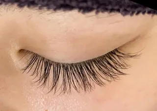 マツエク・マツパ Musee de Sorciere立川店(ミュゼドゥソルシエール)所属・🌷 natsumi　🌷のマツエク・マツパデザイン