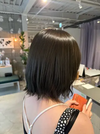 ミディアム 井手上 陽菜のヘアスタイル