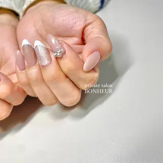 ネイル BONHEUR Annaのネイルデザイン
