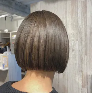 ショート カラー 大場 優のヘアスタイル