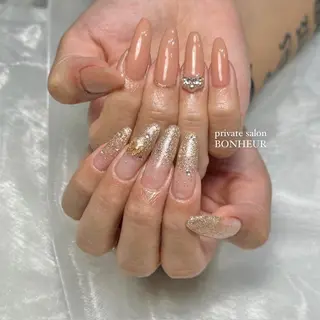 ネイル BONHEUR Annaのネイルデザイン