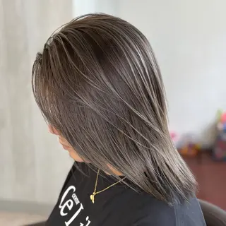 ミディアム 🇺🇸ハイライト 🌵satsukiのヘアスタイル