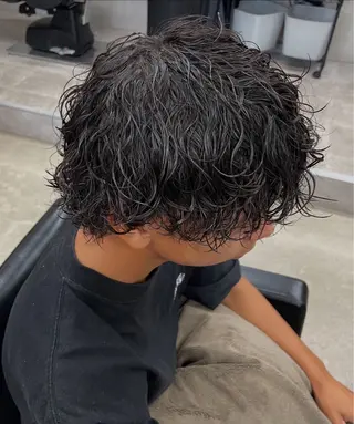 ショート パーマ メンズ 大島 渓翔のヘアスタイル