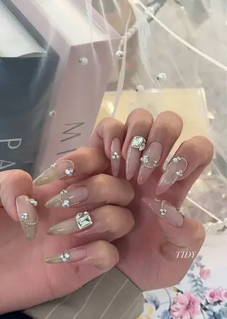 ネイル TIDY M&Mのネイルデザイン