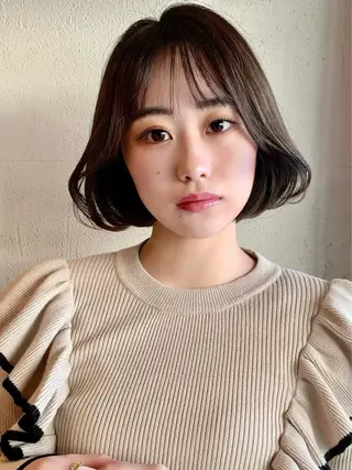 ショート カラー 透明感/オリーブ/ グレージュ/YUKAのヘアスタイル