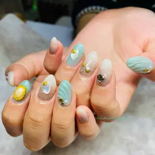 ネイル Nail salon MEGUMIのネイルデザイン
