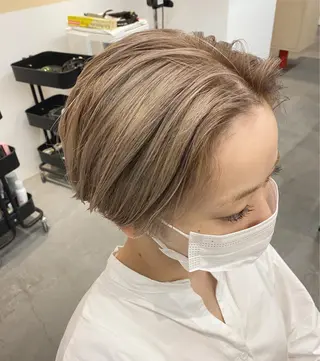 ショート カラー 広美◎ <hiromi>のヘアスタイル
