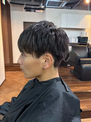 メンズ 髪質改善カラー｜ レイヤー｜小寺 葵のヘアスタイル