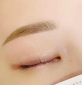 アイブロウ 信田 玲奈の眉毛・アイブロウイメージ