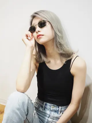 ミディアム カラー ミルクティーカラー グレージュ　高山慧輔のヘアスタイル