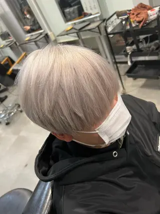 カラー 'Oli所属・寺嶋 貴大のヘアスタイル