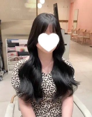 ロング カラー 内田 志乃のヘアスタイル