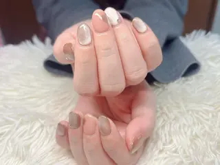 ネイル パッチリオメメ Lianaのネイルデザイン