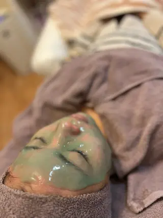 1ヶ月後も半分残る 高持続LEDエクステのマツエク・マツパデザイン