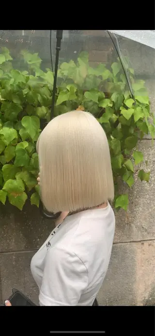 ミディアム カラー サロウィン(SALOWIN)原宿iori店所属・れい🫧 ハイトーン特化のヘアスタイル