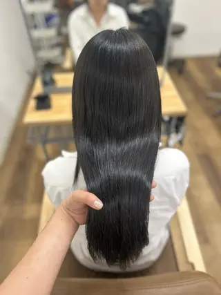 ロング カラー ナナミ-YUCCA モデル様募集中のヘアスタイル