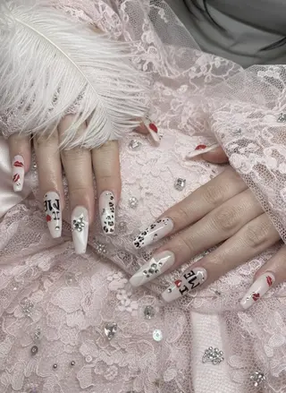 ネイル 24時間営業 UNABOMBAのネイルデザイン