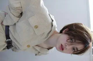 ショート カラー 鍵山 千秋のヘアスタイル