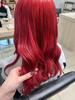 ロング カラー 巖本 真希のヘアスタイル